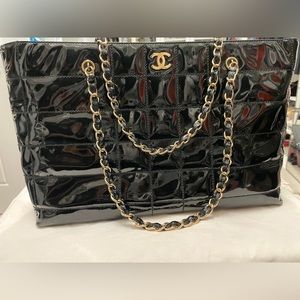 Authentic Chanel Vintage Chocolate Bar Tote Quilted Patent Large (Black)